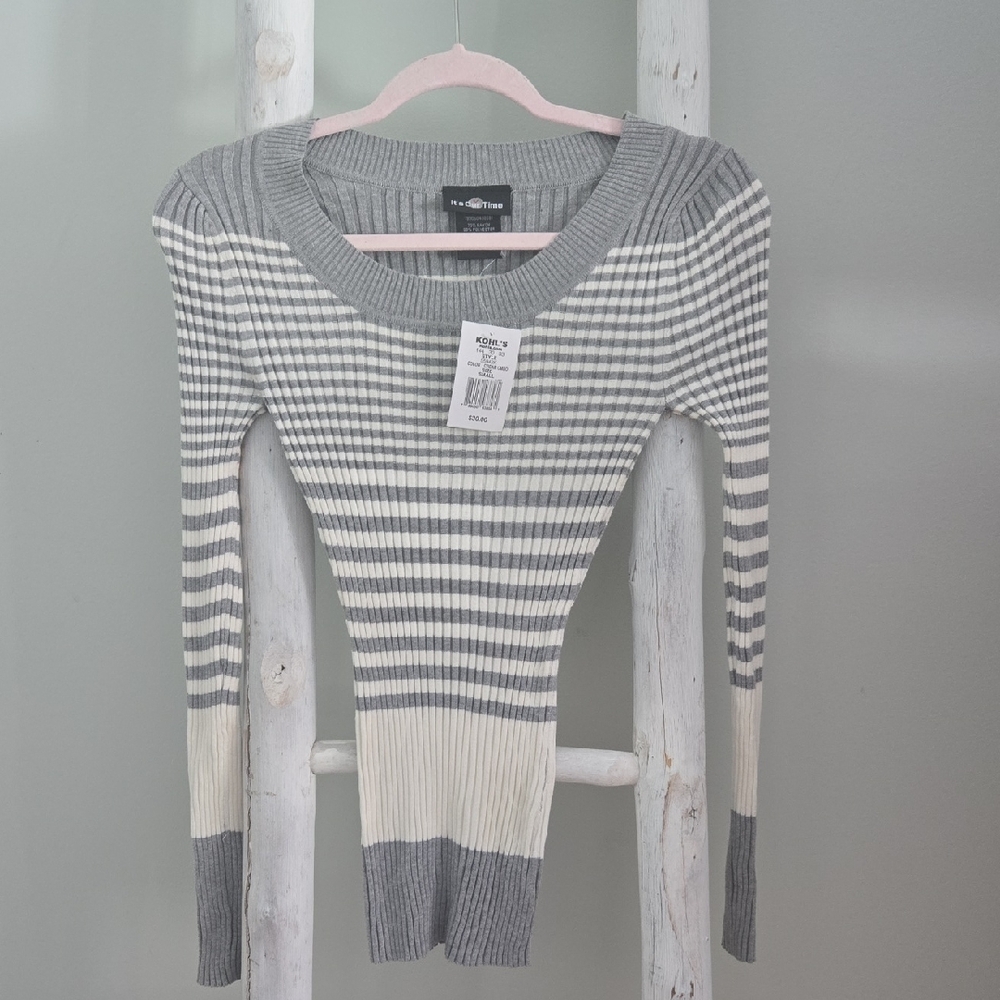 Gray and Cream Checkered Sweater. NWT Small. Its Our Time.